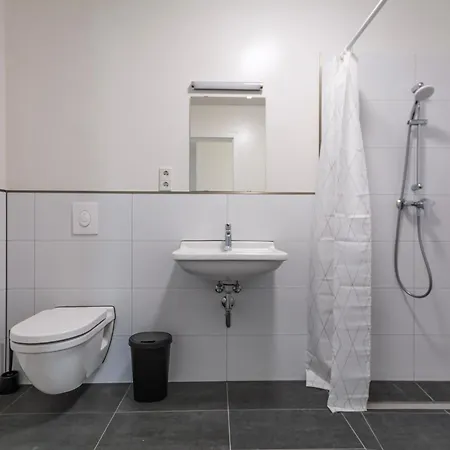 T&k - Bergisch Gladbach - 7 Comfortable - 20 Min To Fair Messe Appartamento Colonia