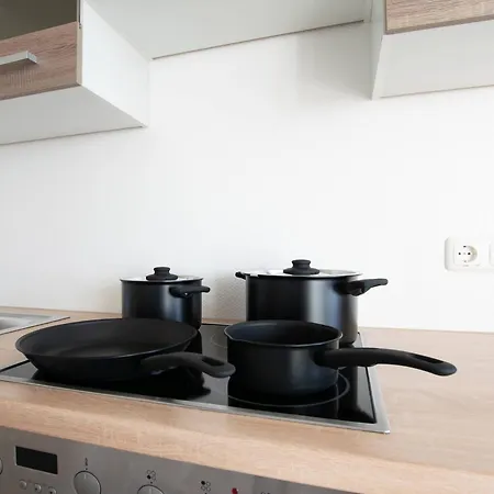 T&k - Bergisch Gladbach - 7 Comfortable - 20 Min To Fair Messe Apartment *