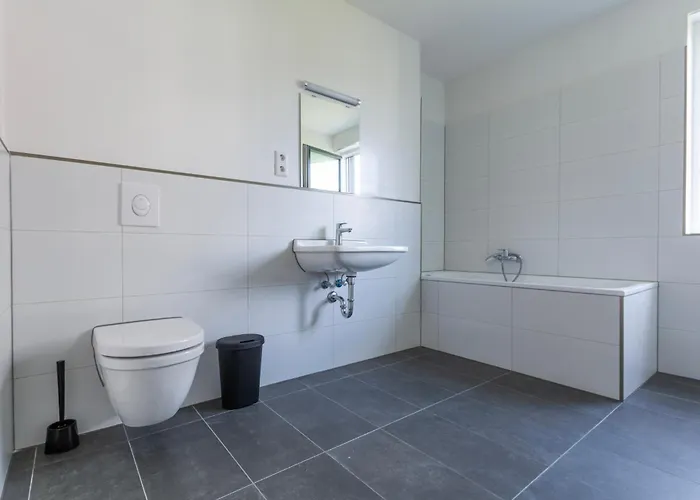 T&k - Bergisch Gladbach - 7 Comfortable - 20 Min To Fair Messe Apartamento Colonia