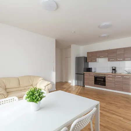 T&k - Bergisch Gladbach - 7 Comfortable - 20 Min To Fair Messe Apartment